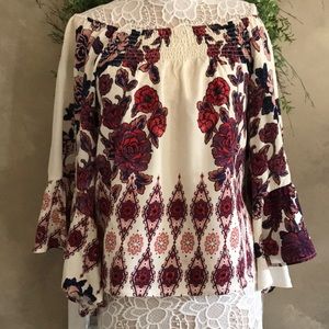Floral Boho top size S NWT bell sleeves